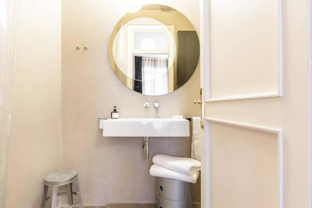 Appartamento FilippoNeri 112, via dei Banchi Vecchi Roma